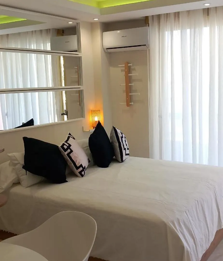 Junto Al Mar Apartman Marbella